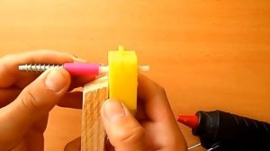 КАК СДЕЛАТЬ СТРЕЛЯЮЩИЙ ПИСТОЛЕТ С МОТОРЧИКОМ СВОИМИ РУКАМИ
