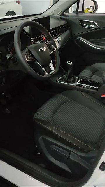 Москвич 3 с чёрной крышей смотреть онлайн