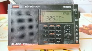 си-би радиостанции дальнобойщиков и самолётный авиа диапазон словил приём. всеволновый TECSUN PL-680