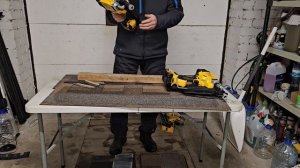 в чём отличае нейлера DeWALT DCN930  И DCN950