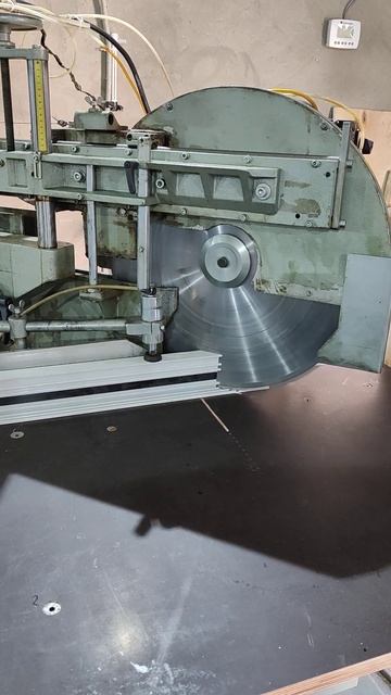 Консольная пила GRAULE ZS 200 N - 2010 г.в. смотреть онлайн