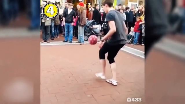 САМЫЕ СМЕШНЫЕ НАРЕЗКИ ИЗ ФУТБОЛА, ФИНТЫ & ФРИСТАЙЛ ● VINES смотреть онлайн