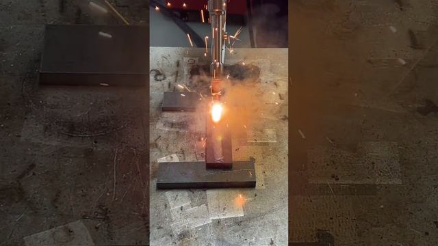 6000 Вт сварка 12MM-Лазерный сварочный аппарат-XTLASER смотреть онлайн