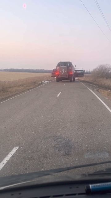 добиваем крайнее поле , и едем домой #комбайнеры #сельс смотреть онлайн