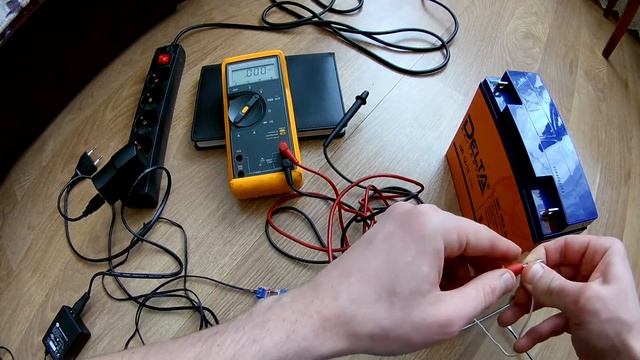 Понижающий DC-DC преобразователь XL4015 с регулировкой тока и напряжения: контроллер заряда Li-ion смотреть онлайн