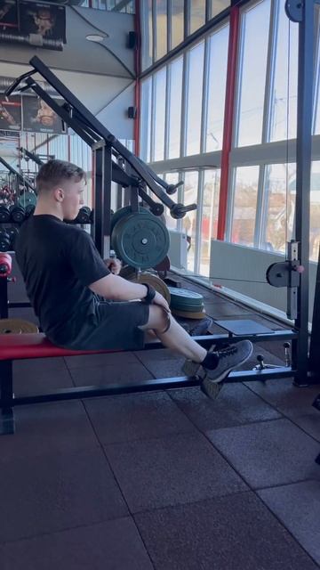 Горизонтальная тяга сидя одной рукой смотреть онлайн