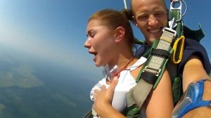 Прыжок с парашютом БЕЗ ЦЕНЗУРЫ! Девушка жжёт! SKYDIVE SPB