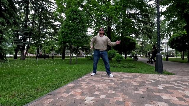 КРУТОЙ ТАНЕЦ РОБОТА смотреть онлайн