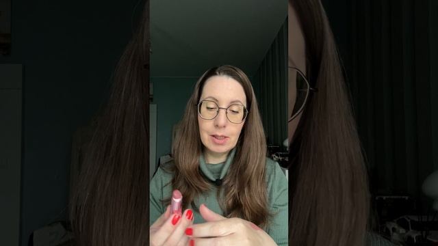 Любимые помады Фаберлик/ Помада-эликсир для губ Love My Lips Фаберлик Отзывы и свотчи 4-х оттенков смотреть онлайн