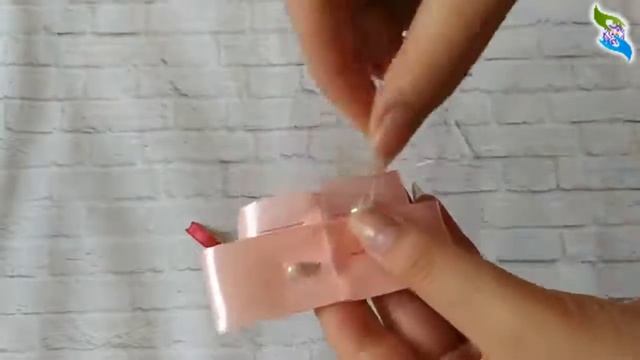 Стильный бант из атласной ленты