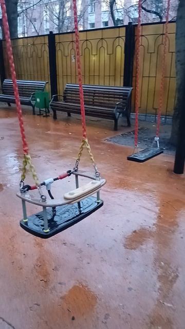 ГРУСТИТ... смотреть онлайн