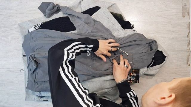 E4 04439 Sweaters and hoodies action (Свитера и толстовки м/ж Весна) №4 6,20 кг 14,80€ 16 шт смотреть онлайн
