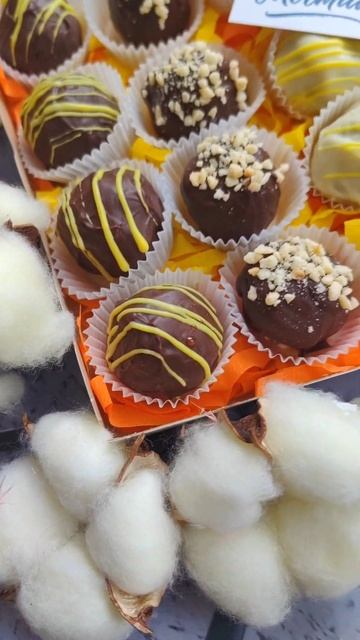 Трюфели Пармезан / белый шоколад смотреть онлайн