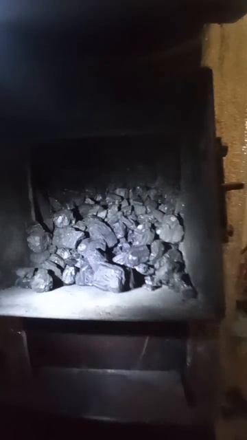 котел верхнего горения,Атом 30,загрузка угля 20 ведер,фр