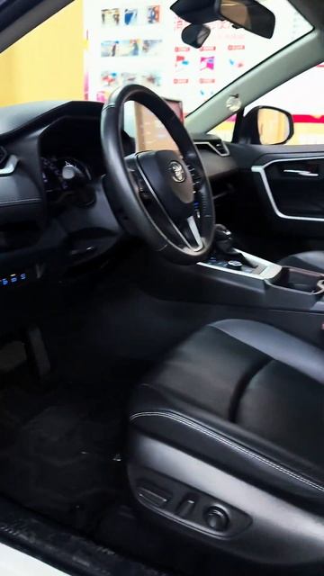 Цена Toyota RAV4 2021 Гибрид 2,5 л. за 3 390 000 руб. смотреть онлайн