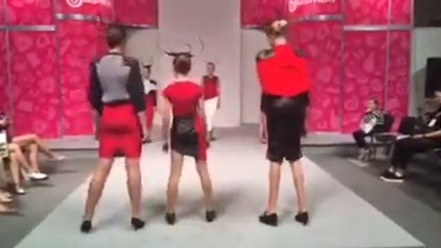модели АДМ коллекция дизайнера Анны Ткач "Eresus cinnaberinus" смотреть онлайн