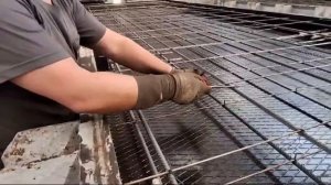 Бетоносмеситель с функцией самозагрузки YNIX : обзор с места эксплуатации