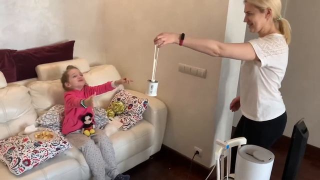 Жизнь в самоизоляции - он-лайн работа, оцифровка старых кассет, строим с дочкой Диснейленд смотреть онлайн