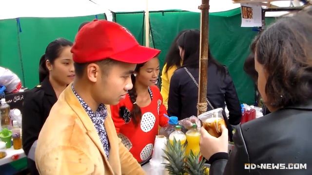 Вьетнамцы заполонили одесский Горсад смотреть онлайн