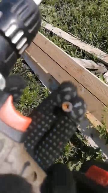 подрабатываю на стройке, дали новое задание отсверльв