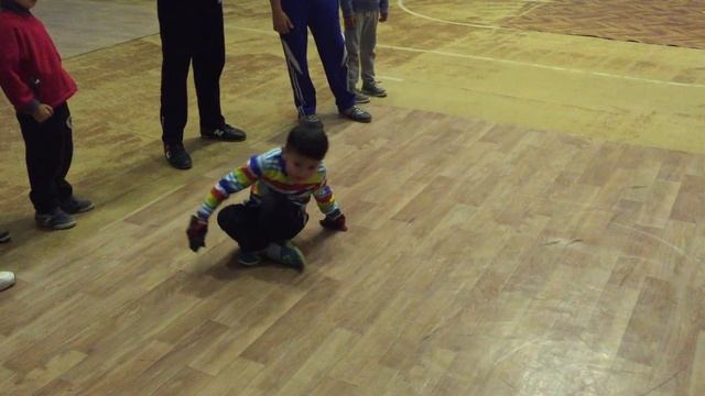 Тренировки Алихана b.boy Han смотреть онлайн