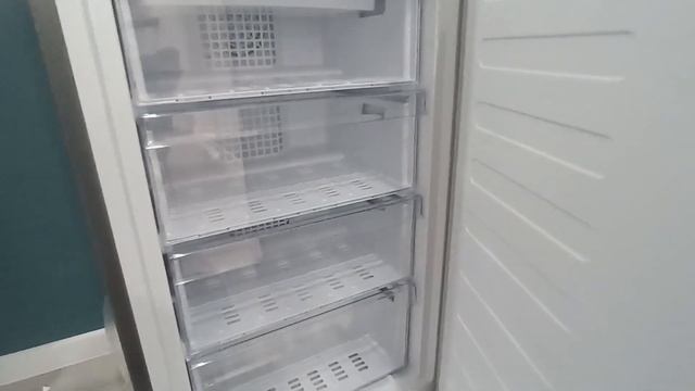 Распаковка — Холодильник с морозильником Beko B3R0CNK332HXBR