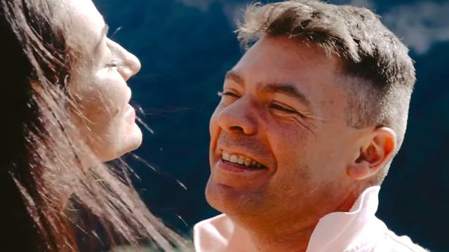 Алекс и Кристина смотреть онлайн