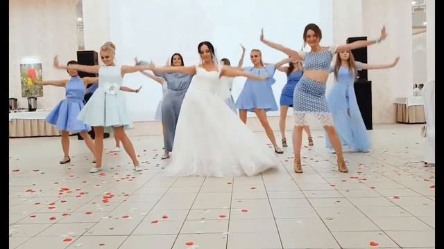 Молодцы девчонки! Устроили такой флешмоб на свадьбе смотреть онлайн