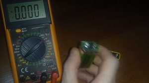 Проверка батарейки Кроны мультиметром какой так оста?