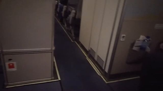 Авиакомпания I FLY(Ай Флай) Аэробус 330, места у аварийного выхода. смотреть онлайн