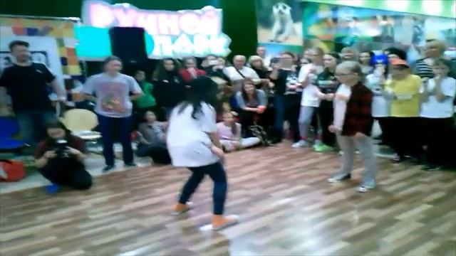 [Мини-Bлог]battle 1vs1 (HIP-HOP & BREAKDANCE) смотреть онлайн