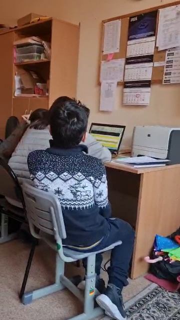 Школа Третьяковская 5 класс - 2 сезон 8 серия. Интернет от 7 февраля 2025 года смотреть онлайн