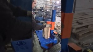 Дровокол на колесах шатунный