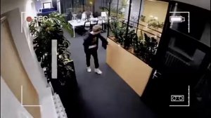 Влад А4 сломал руку и смылся в Москву