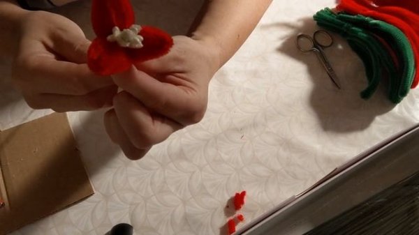 FLOR DE PASCUA DE LIMPIAPIPAS I ПУАНСЕТТИЯ ИЗ СИНЕЛЬНОЙ ПРОВОЛОКИ