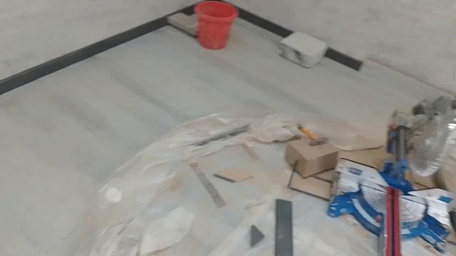 потолок,ламинат,шпаклёвка,обои,плинтуса смотреть онлайн