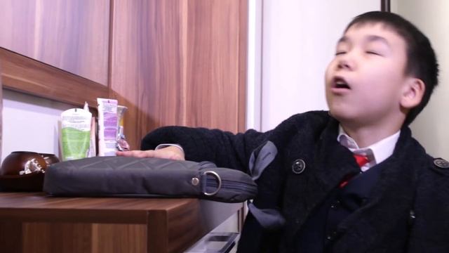Детская юмористическая программа Popcorn "Пока не переоделся" рус. Приколы и шутки 104. смотреть онлайн
