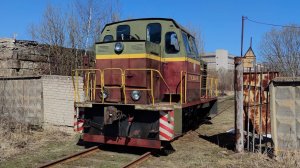 Тепловоз ТГМ23В48-059 следует резервом
