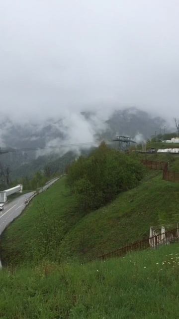 Олимпийская деревня / Высота 1100 смотреть онлайн