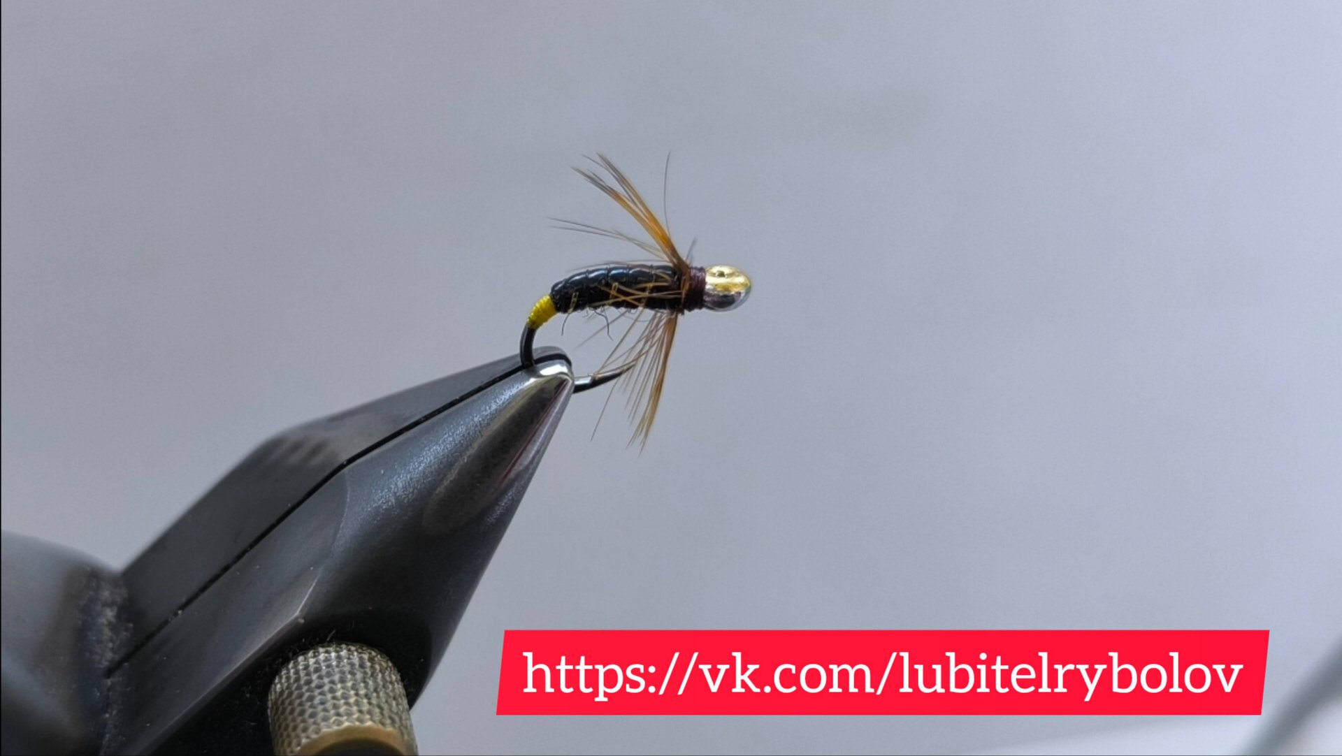 Изготовление мушки для ловли хариуса "со спинкой" смотреть онлайн