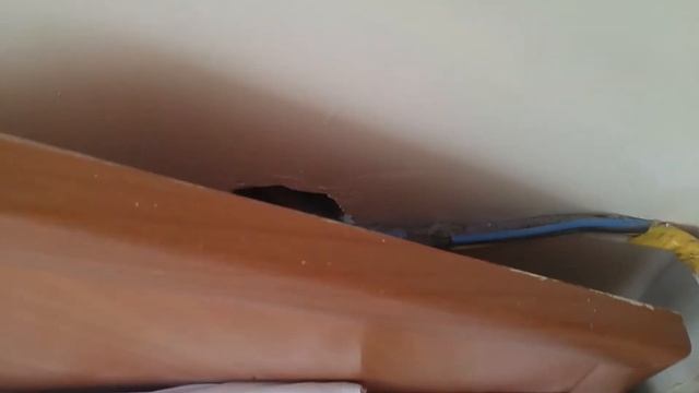 Электрические провода без короба в номере Best Alanya Hotel. смотреть онлайн