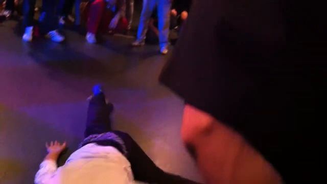 Коричневый James (The Radostb) и Collider Jam 5 Final - Sucka Punch vs Top 9 смотреть онлайн