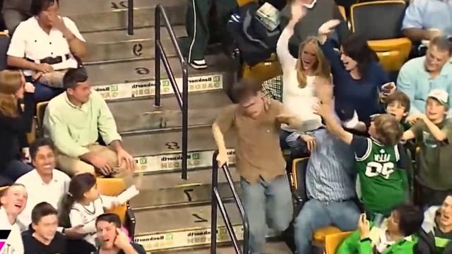 Юлия Герасимова VS Фанат / Мем 2022 смотреть онлайн