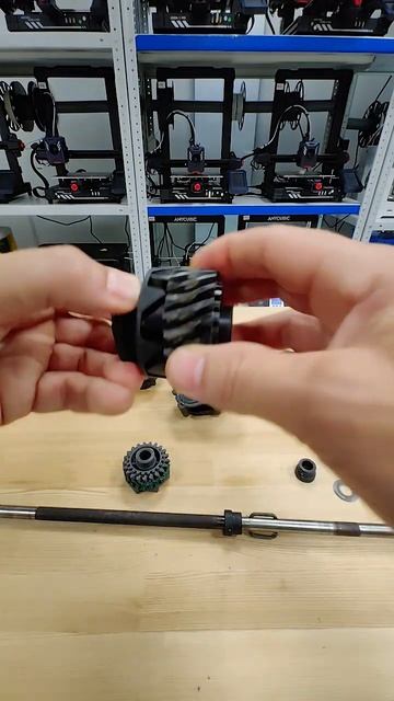 Шестерёнка из композита - Total CF-5 испытания в газонокос? смотреть онлайн