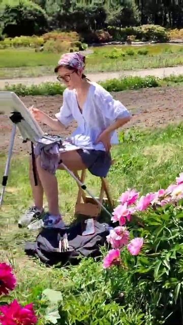 Художник рисует пионы смотреть онлайн