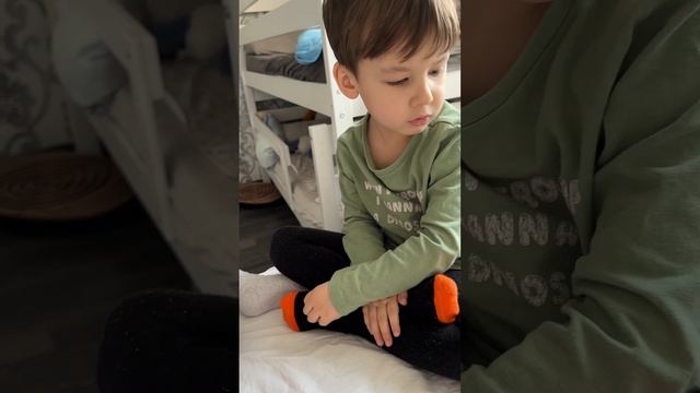 Советую игру! Бывают разные картинки, но смысл один! Найти первым одинаковые картинки #леоника смотреть онлайн