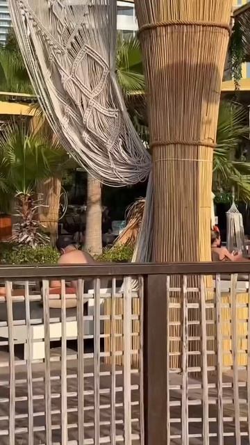 #оаэ #дубай #дубайск #мужики #бассейн #небоскреб #небоск смотреть онлайн