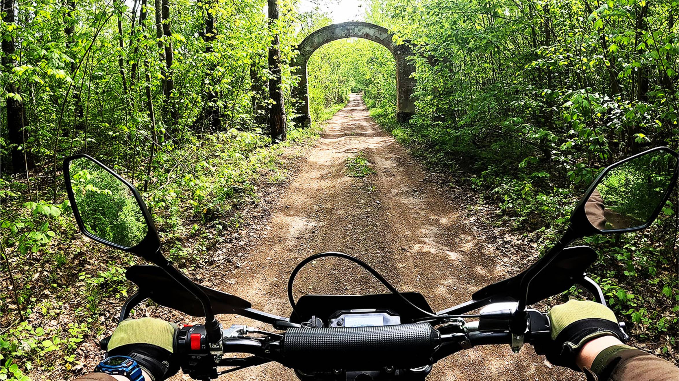 ☢️POV СТАРЫЙ ЗАБРОШЕННЫЙ САНАТОРИЙ ВО ВРЕМЯ ЧАЭС & REGULMOTO CR-X PRO✅