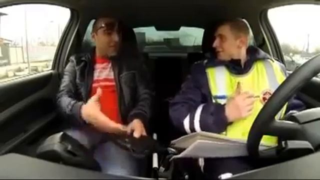 смешной мент! Диалог хачика и мента.ГИБДД ЖЖЁТ! смотреть онлайн