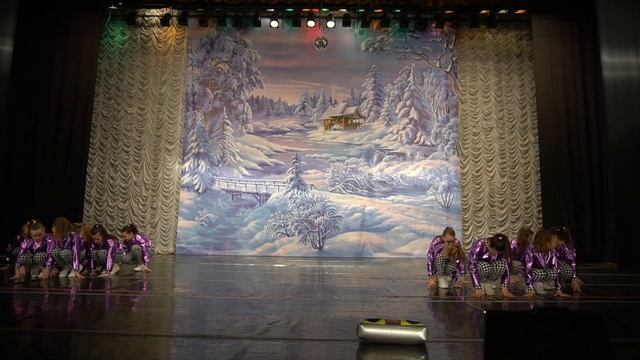 Бумбокс | Народный коллектив современно-эстрадного танца «Шоу-балет FLASH»